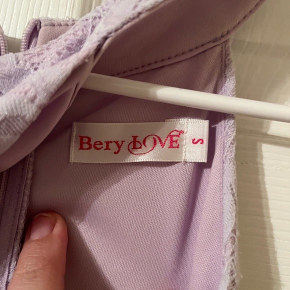 Lilac hi-lo halter dress - Picture 3 of 5